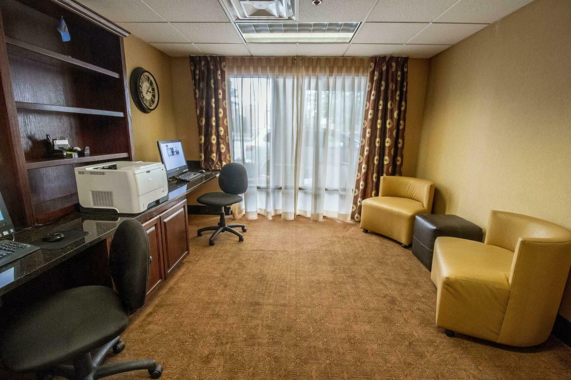 Hampton By Hilton Oklahoma City I-40 East- Tinker Afb Midwest City Exterior photo